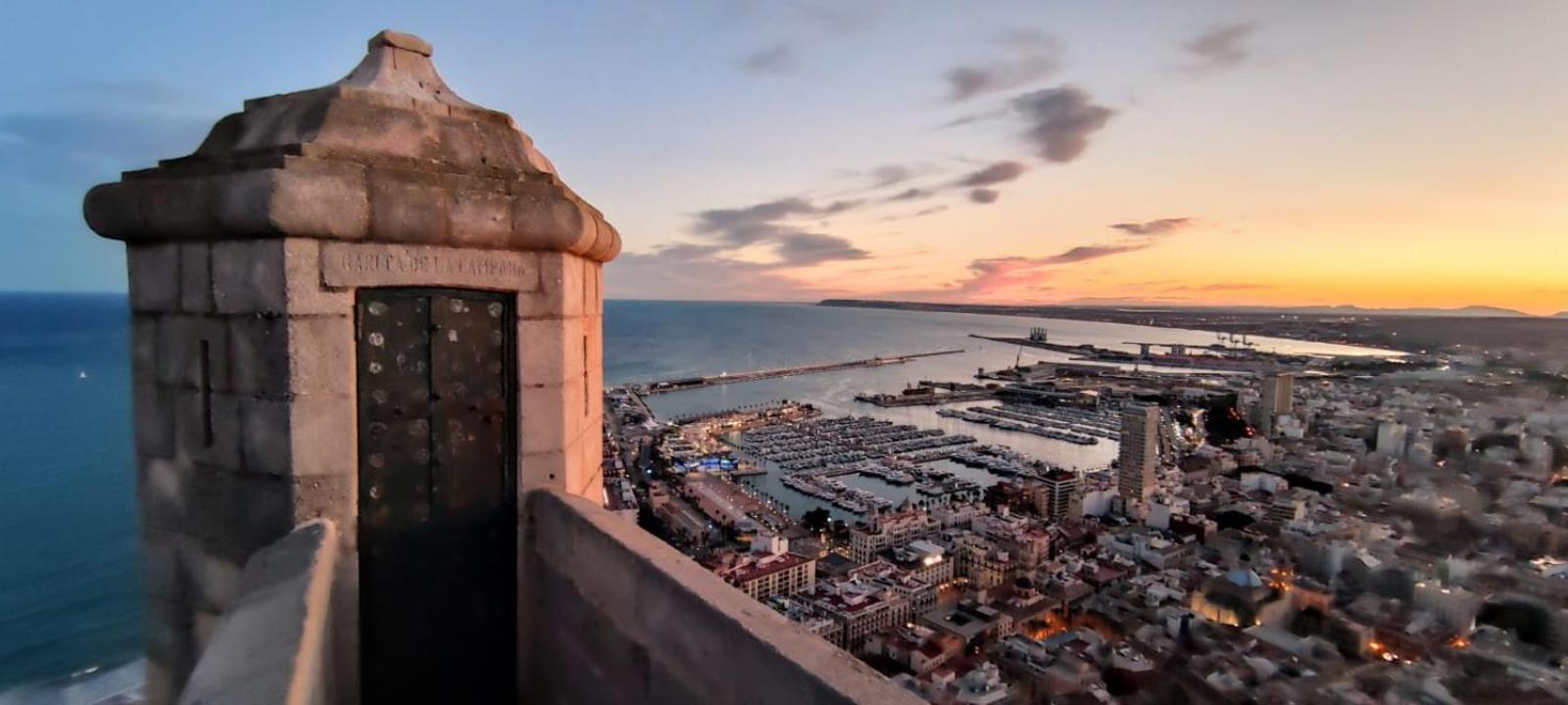 Alicante Beach And Center Exterior foto